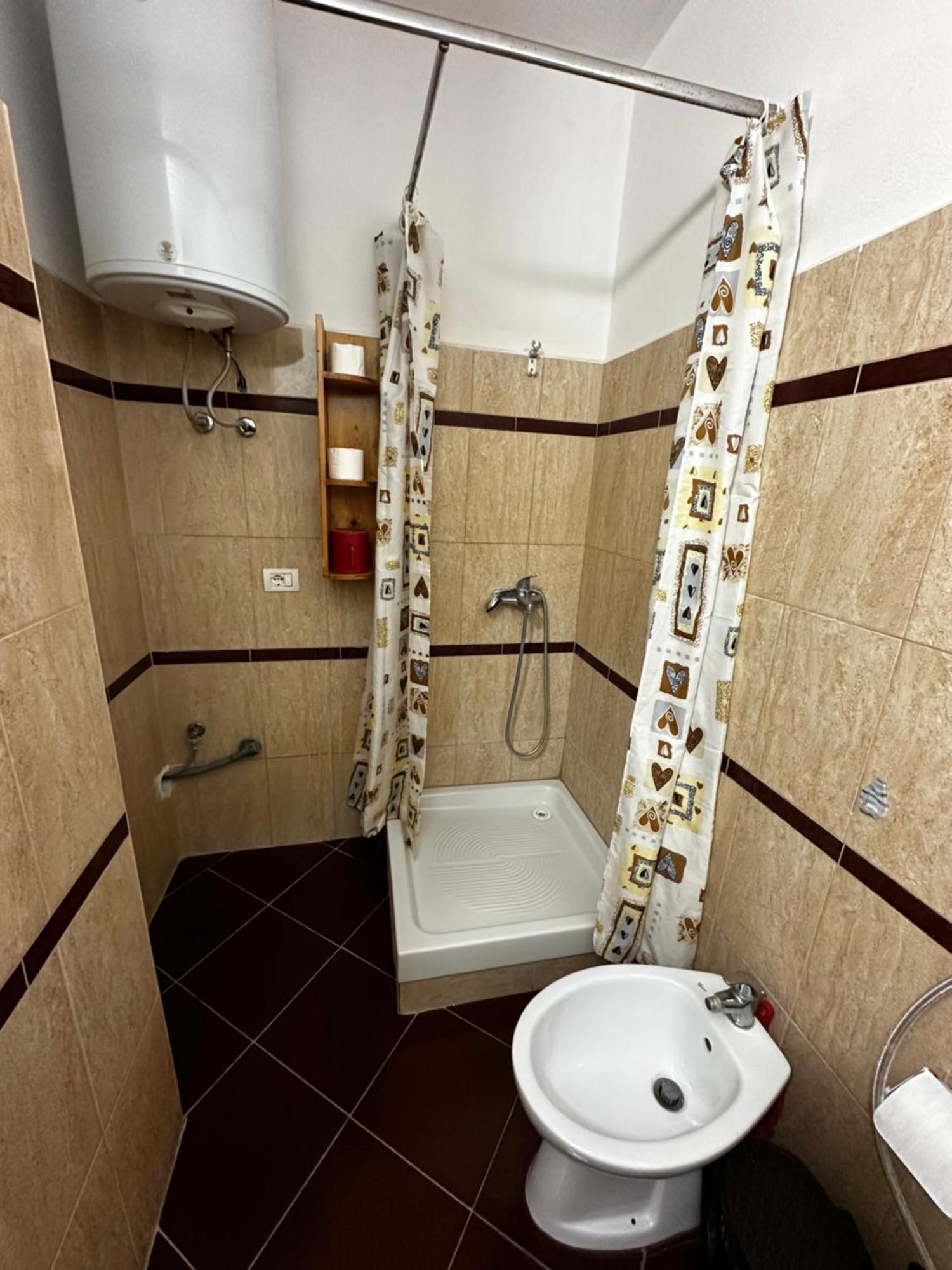 Romance Holiday Garden Inn Durrës Buitenkant foto