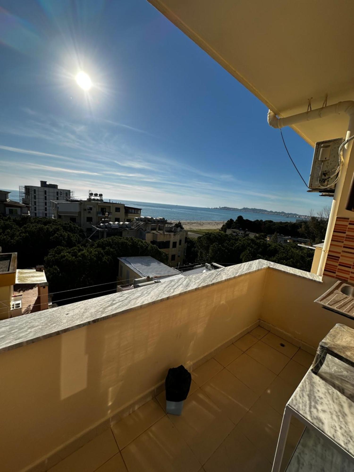 Romance Holiday Garden Inn Durrës Buitenkant foto