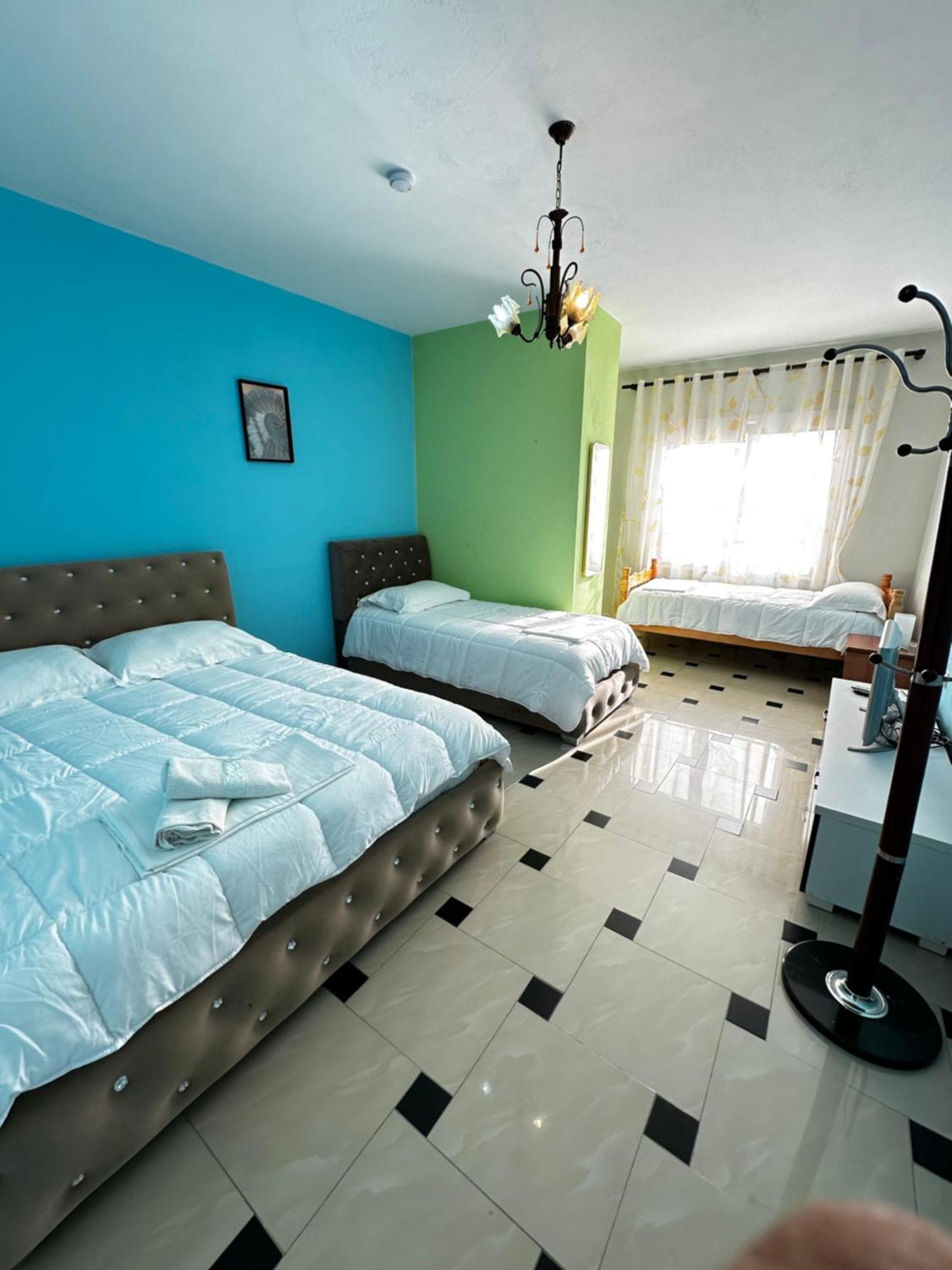 Romance Holiday Garden Inn Durrës Buitenkant foto