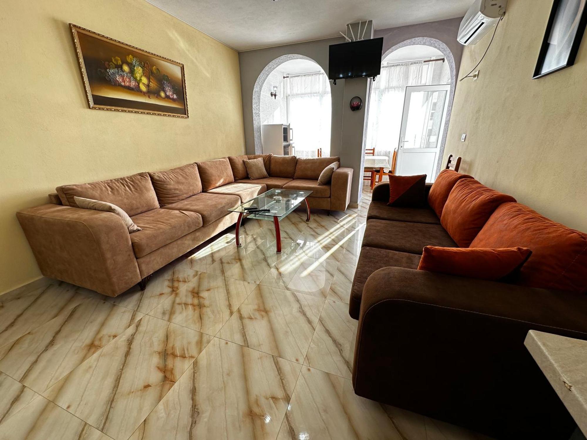 Romance Holiday Garden Inn Durrës Buitenkant foto