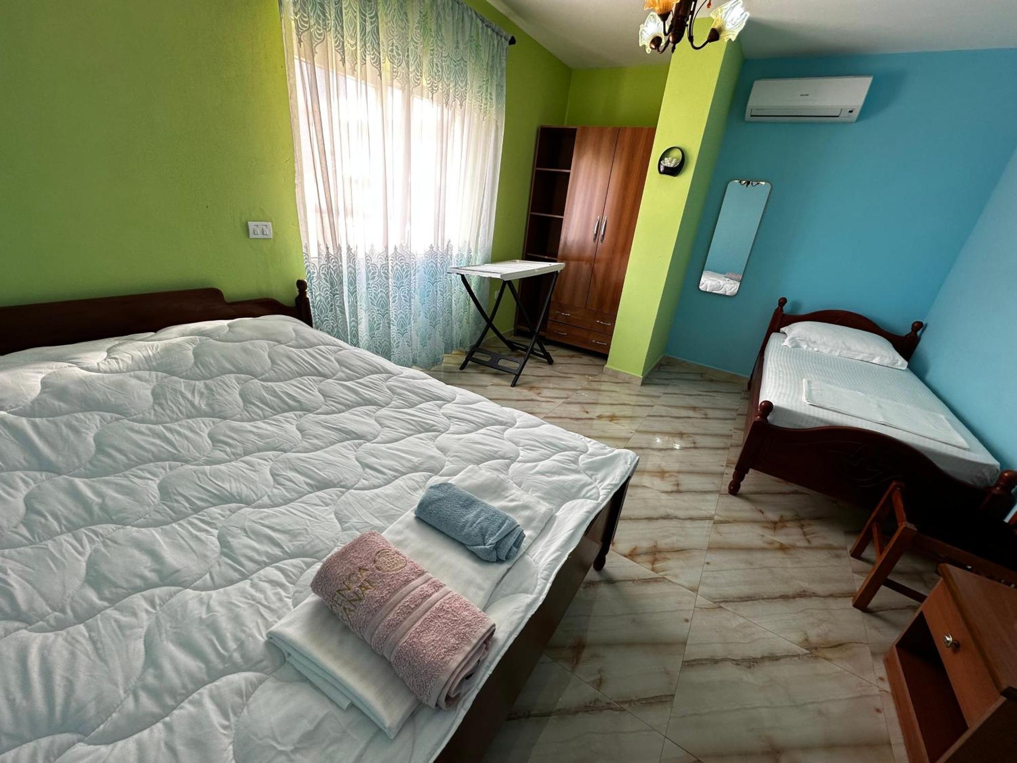 Romance Holiday Garden Inn Durrës Buitenkant foto