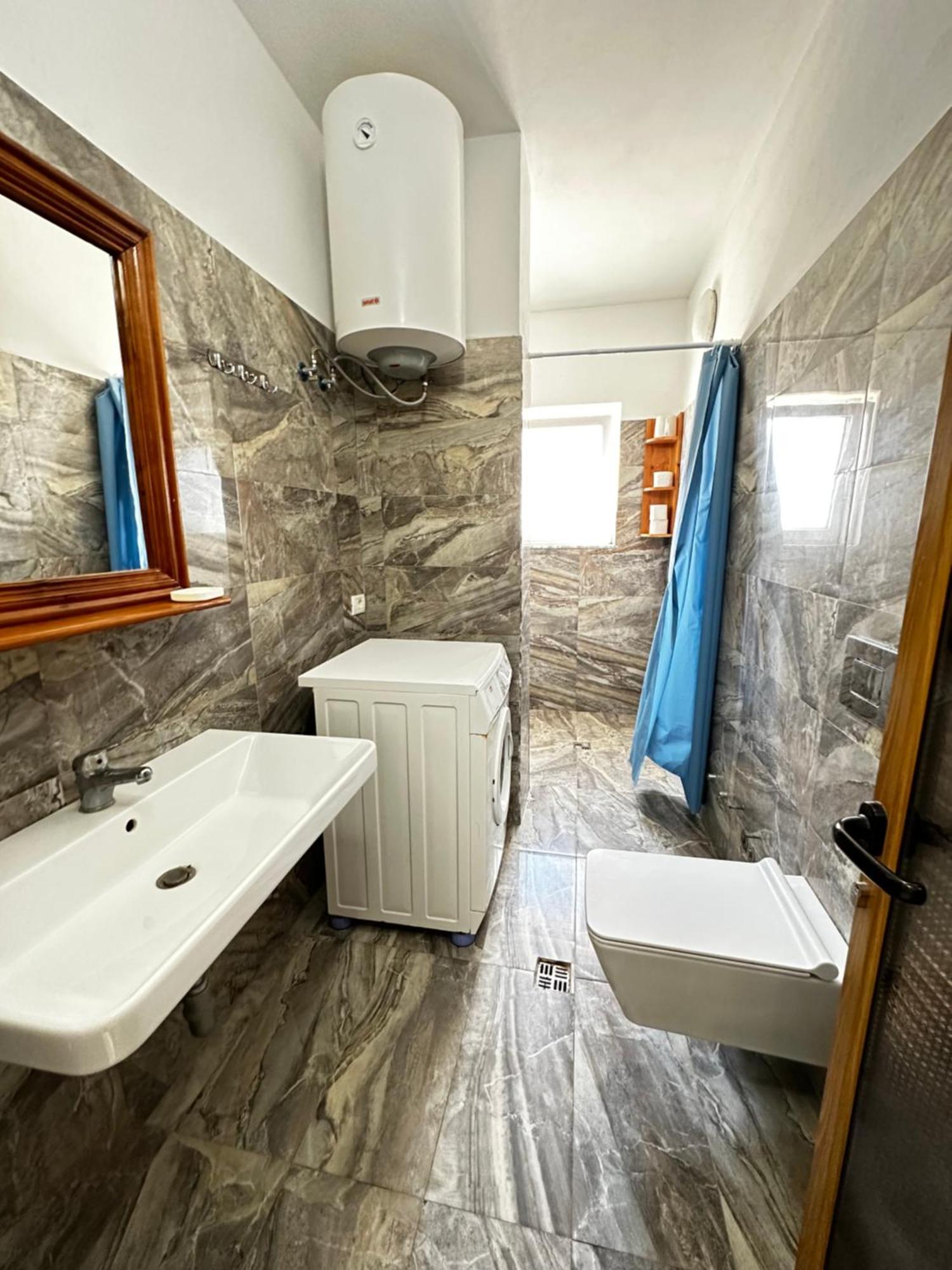Romance Holiday Garden Inn Durrës Buitenkant foto